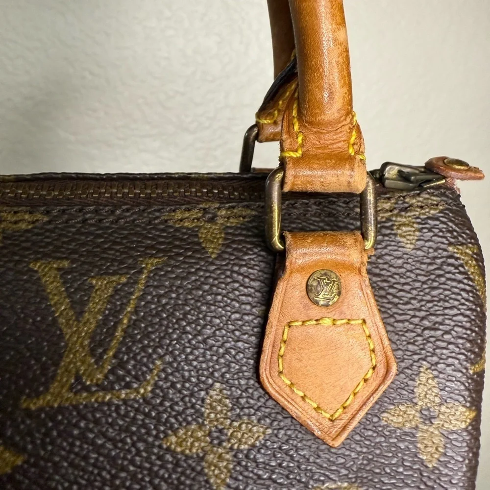 Louis Vuitton Monogram Mini Speedy - Picture 6 of 16